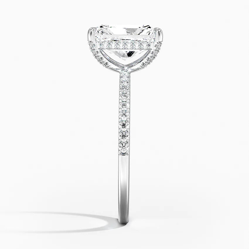 Éclat Étoilé Amour Moissanite Ring