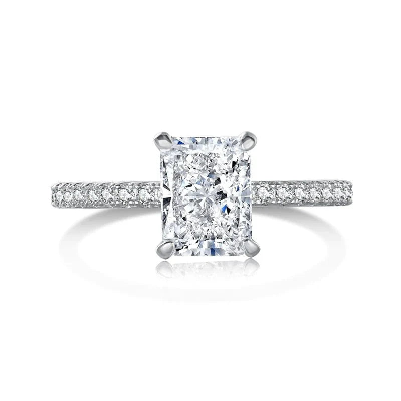 Éclat Étoilé Amour Moissanite Ring