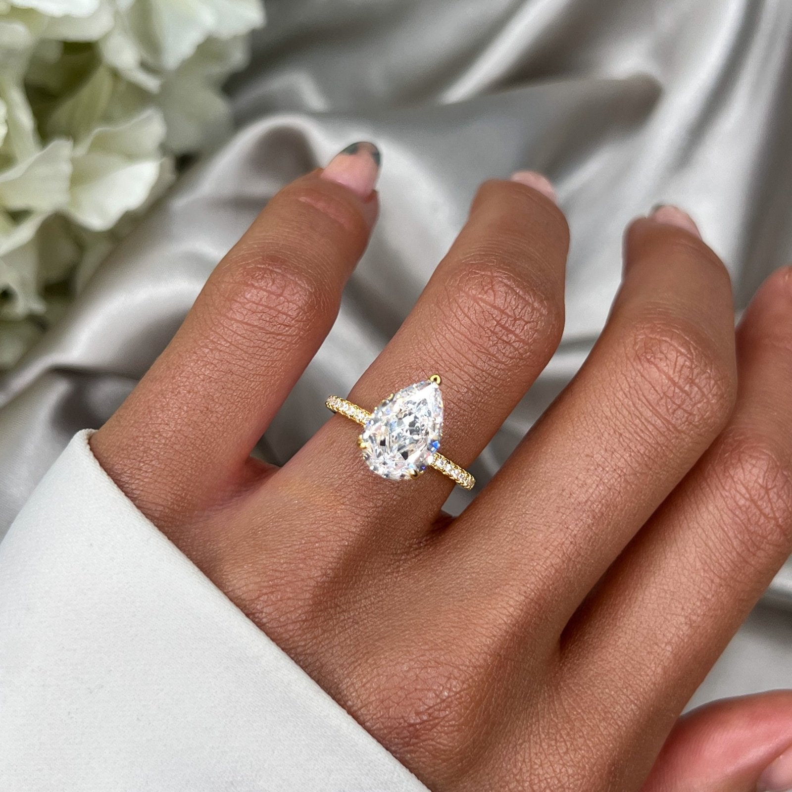 14k Gold Amour Pear Ring